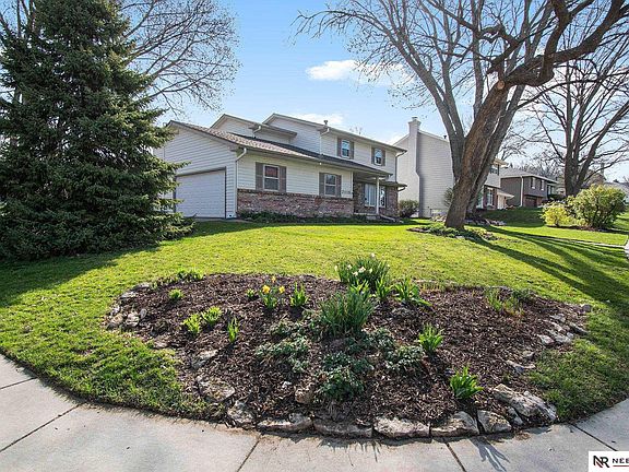 2nd image of 2115 Mayfair Dr
