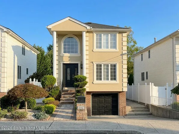 124 Tyrrell St, Staten Island, NY 10307