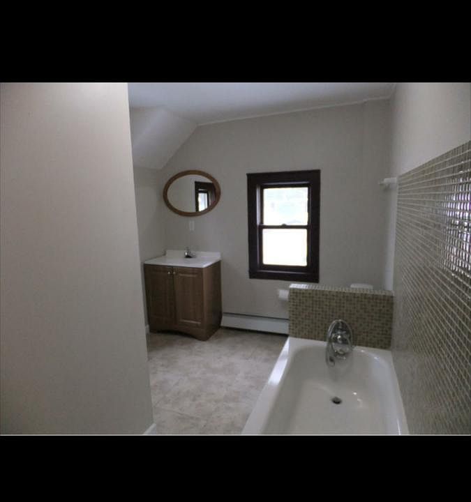 1st image of 683 Magnolia Ave E