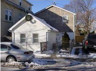 53 Robin Rd, Staten Island, NY 10305