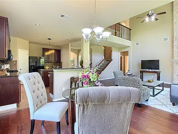 8717 Fenton Dr — Photo 5