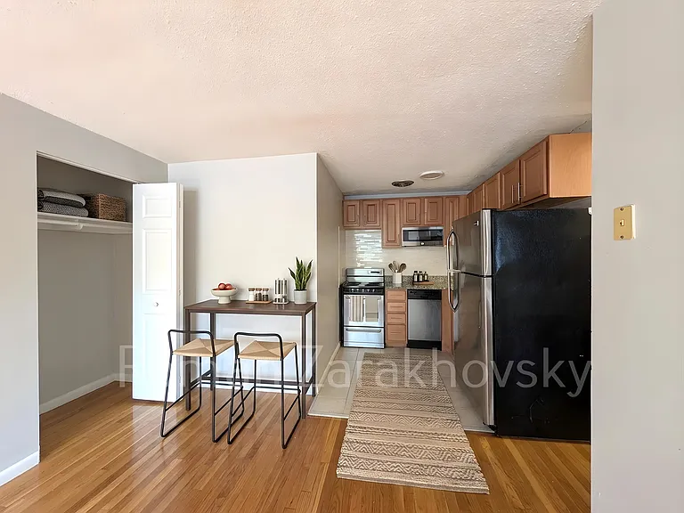 104 Babcock St #4 — Photo 7