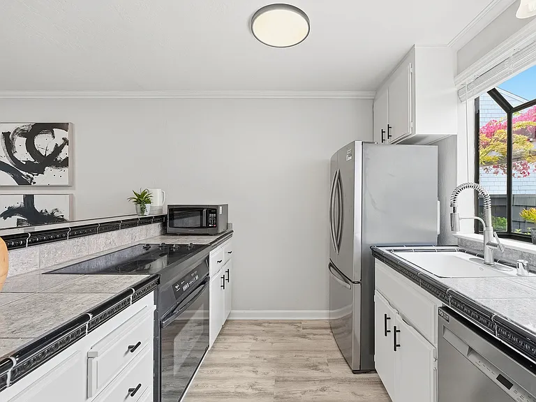 30 Eddystone Ct — Photo 4