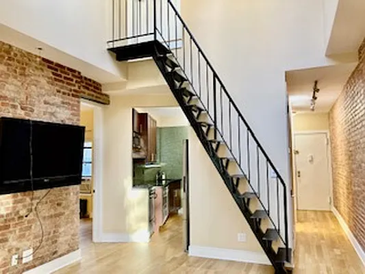 Rented by Corcoran | media 21