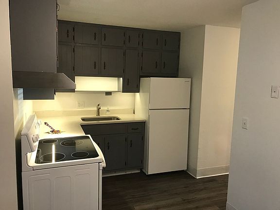 5th image of 1230 7th St W Unit 2