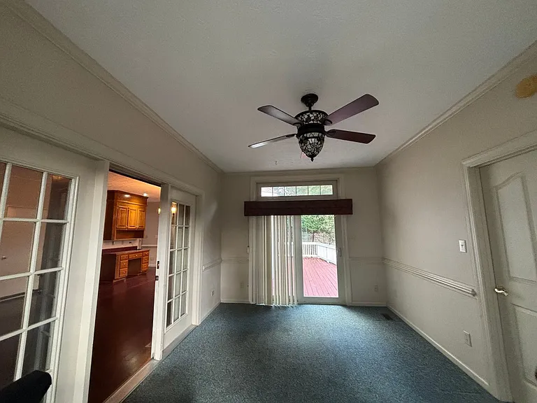 112 Jesse St — Photo 37