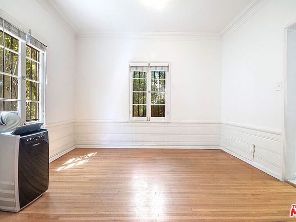 5th image of 1217 1/2 S Alfred St