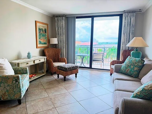 CityPlace Tower Condo — Photo 3