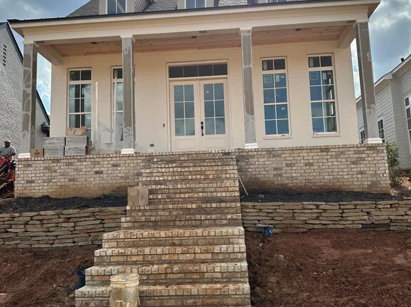 137 Water St, Madison, MS 39110