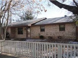 212 N Trappier St, Alvord, TX 76225