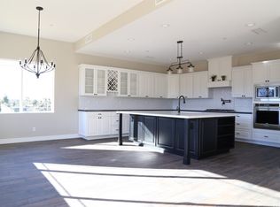 18832 Devon Rd, Corona, CA 92881