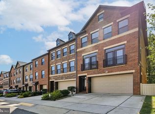 9301 Wood Violet Ct, Fairfax, VA 22031