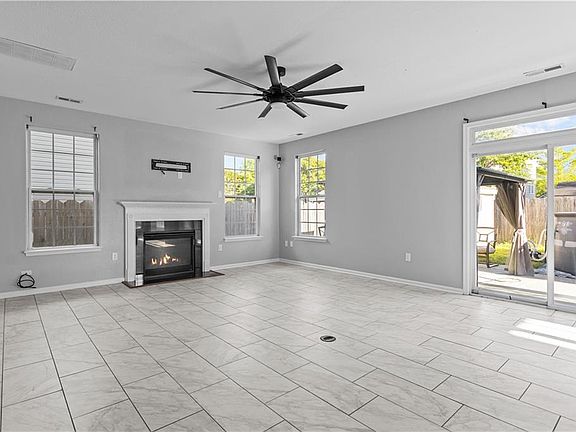 4th image of 2409 Apiary Ct