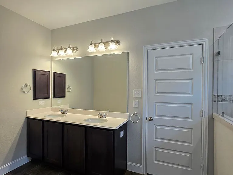 1324 Spring Row St — Photo 20