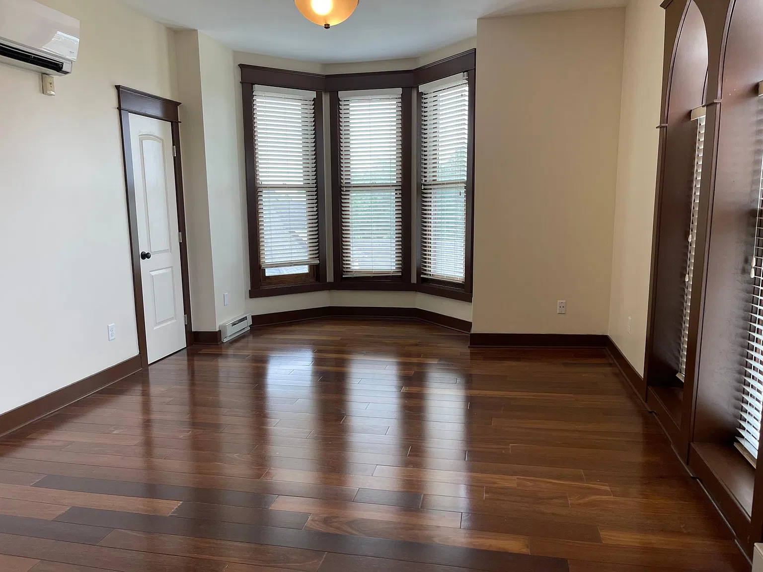 2 bed, 1350 sqft, $1,825 — Photo 3