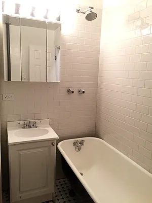 Rented by Adir Realty | media 33