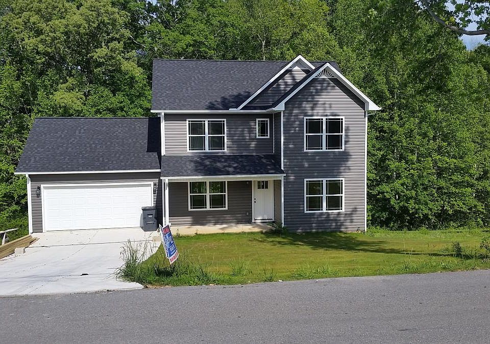 2nd image of 401 Ellis Ave