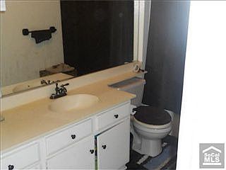 4th image of 883 W 34th St Unit G