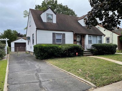 88 Acacia Avenue, Hempstead, NY, 11550