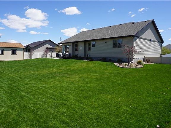 4th image of 3859 E Lakefield Ln