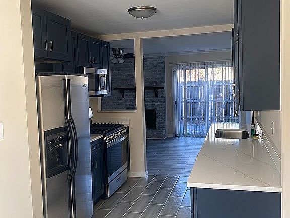 2nd image of 1831 Ashborough Ct Unit D