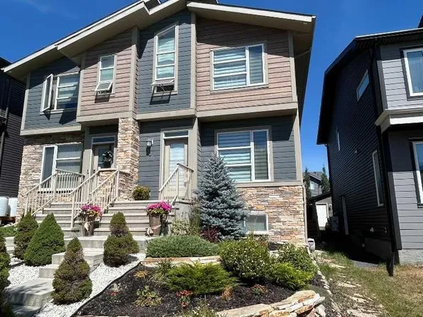 38 Sage Bluff Gate NW, Calgary, AB T3R 0Y9