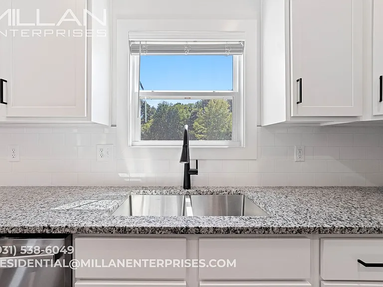 3509 Clover Hills Dr — Photo 7