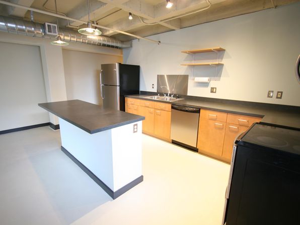 albuquerque-new-mexico-71841142 picture