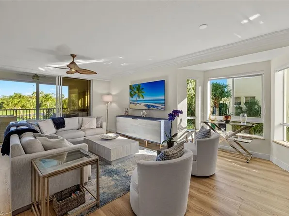 7671 Pebble Creek Cir APT 206, Naples, FL 34108