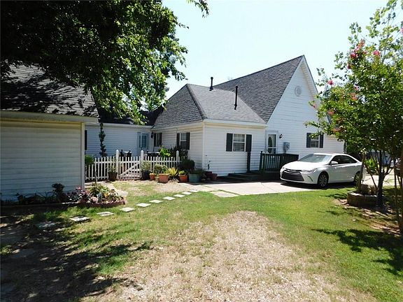 3rd image of 1021 N Beard Ave