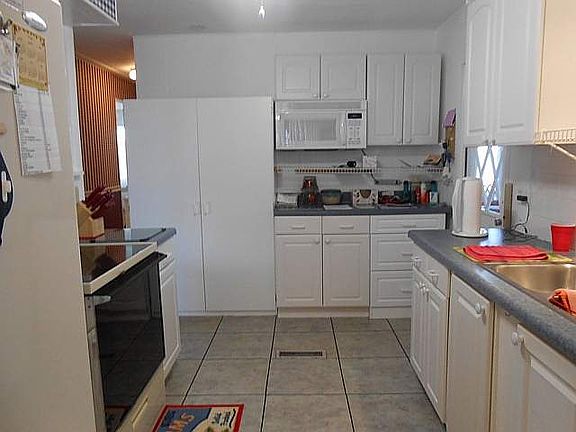 3rd image of 115 W Sterling Way