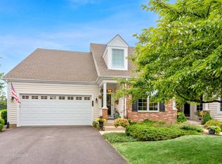 4214 Weatherstone Rd, Crystal Lake, IL 60014