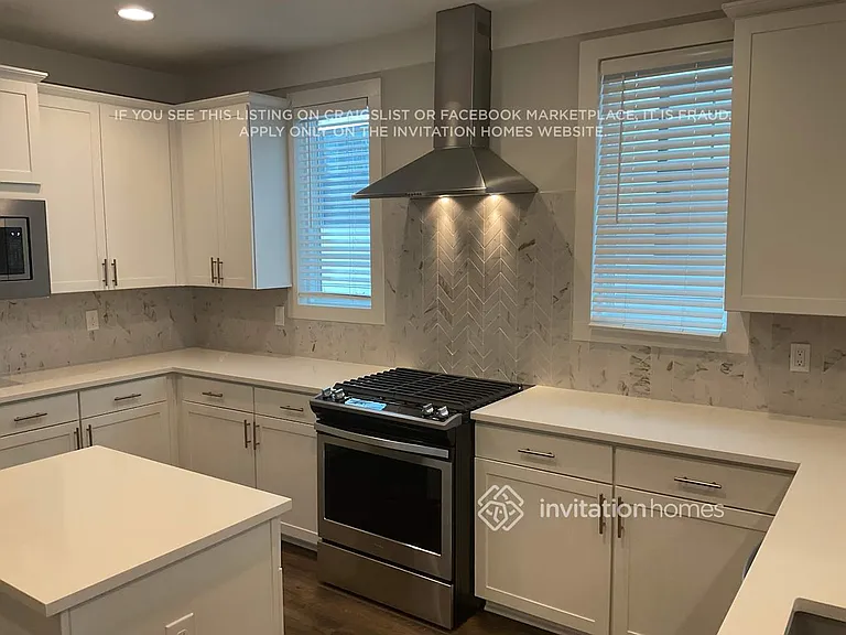242 Founders Ln — Photo 6