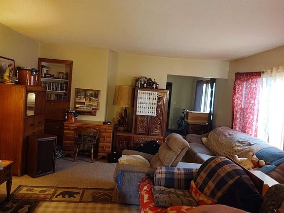 5th image of 502 4th St SE