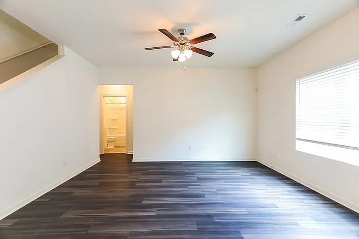 5631 Timber Leaf Loop — Photo 4
