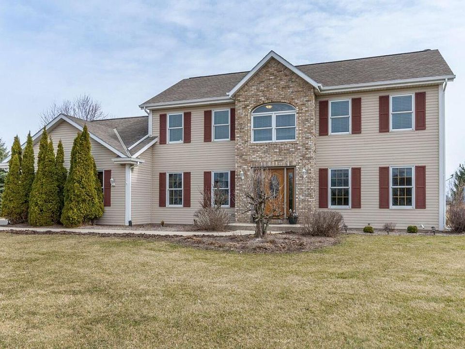 2nd image of 1425 N Riverline Dr