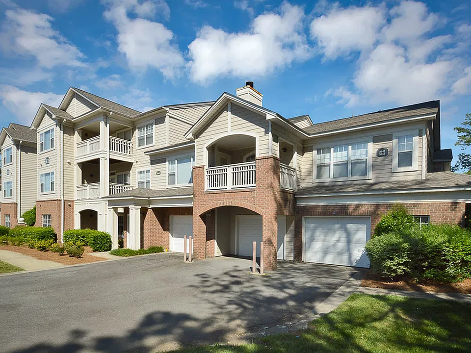The Tradition at Mallard Creek Apartments
