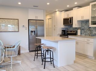 2645 Bridgeview St, Matlacha, FL 33993