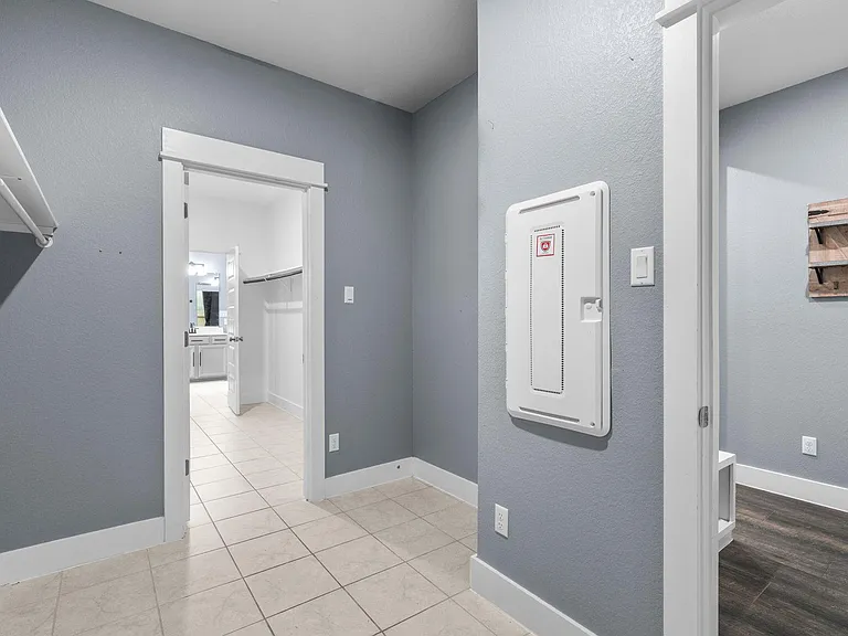 525 Compania Cv — Photo 15