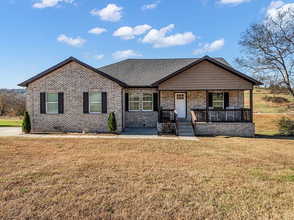 1st image of 510 Bridle Path Ln