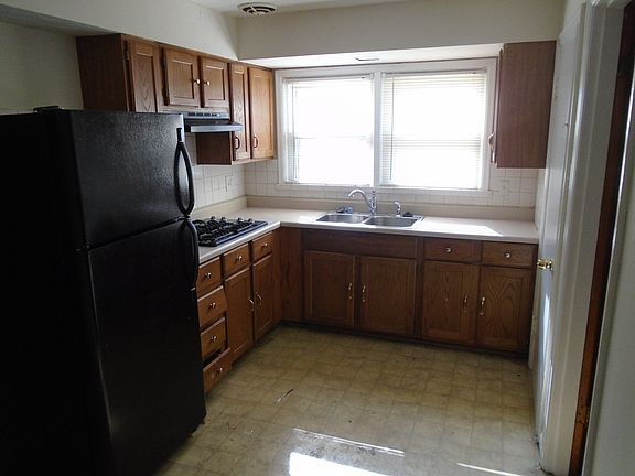 3rd image of 234 Emerling Dr