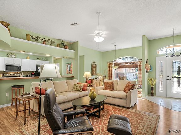 2nd image of 2676 N Brentwood Cir