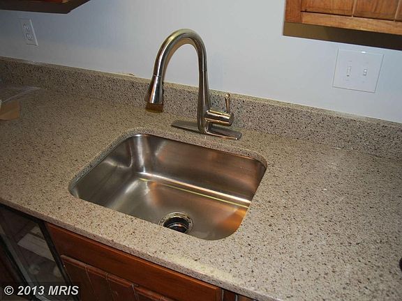 5th image of 5802 Edson Ln
