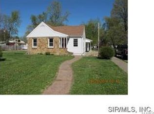 300 Indiana Ave, Salem, IL 62881