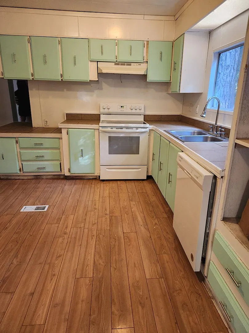 2 Bedroom in Magalia — Photo 2