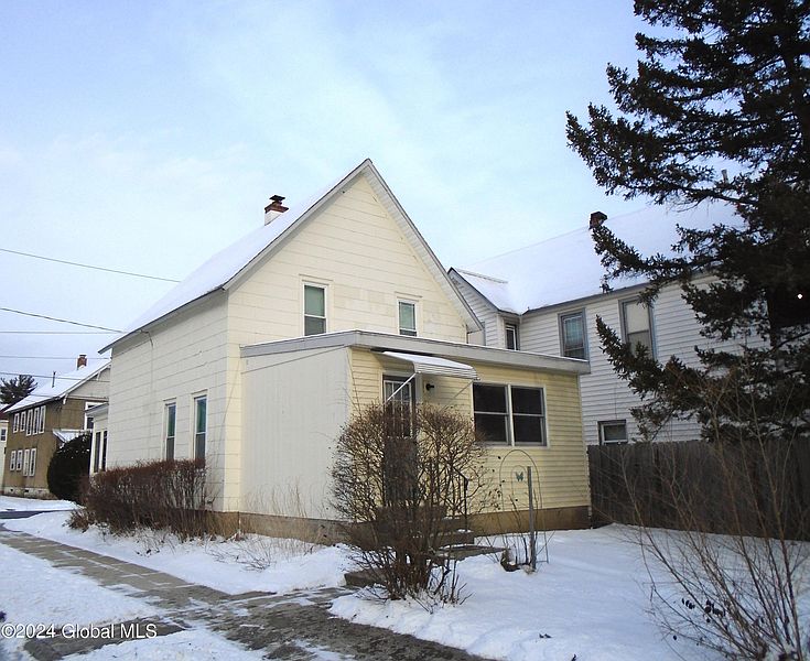 3rd image of 2232 Turner Avenue