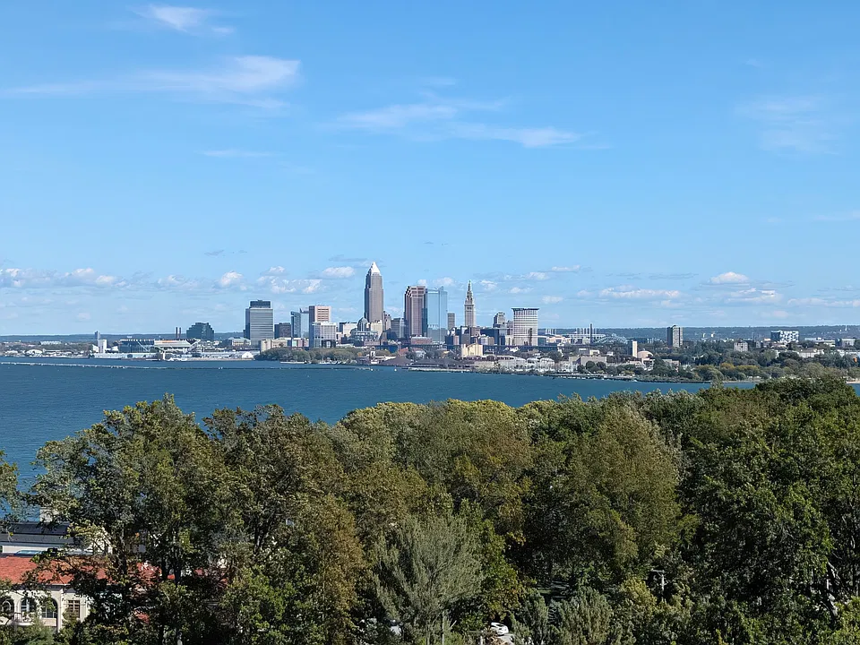 11720 Edgewater Dr #816
