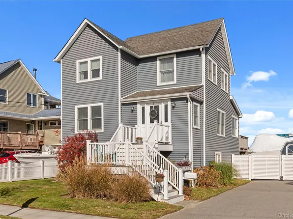 125 Ocean Avenue, Bay Shore, NY 11706