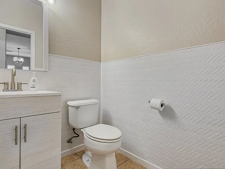 9912 W Marguerite Ave — Photo 18
