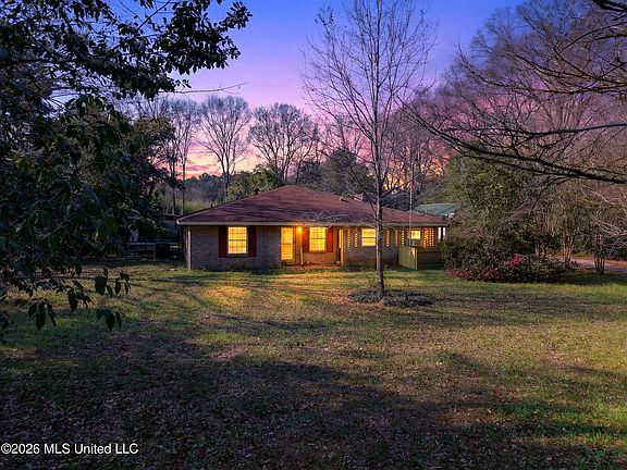 2nd image of 55 Koch Rd